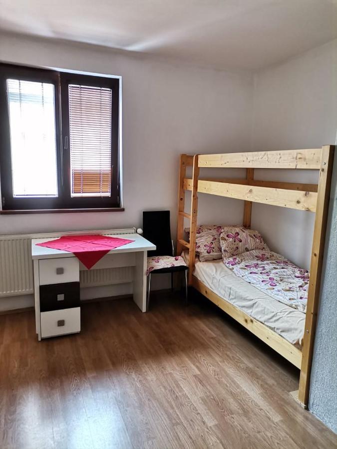 Anh' Private Rooms For Tourist Братислава Екстер'єр фото