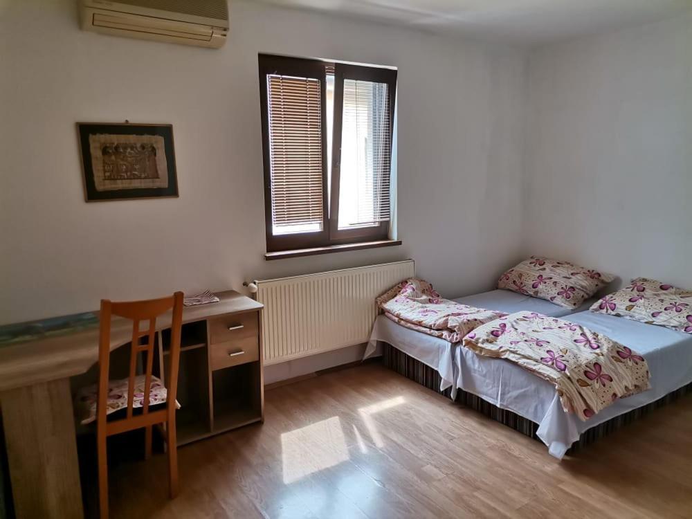 Anh' Private Rooms For Tourist Братислава Екстер'єр фото