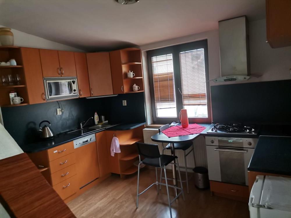 Anh' Private Rooms For Tourist Братислава Екстер'єр фото